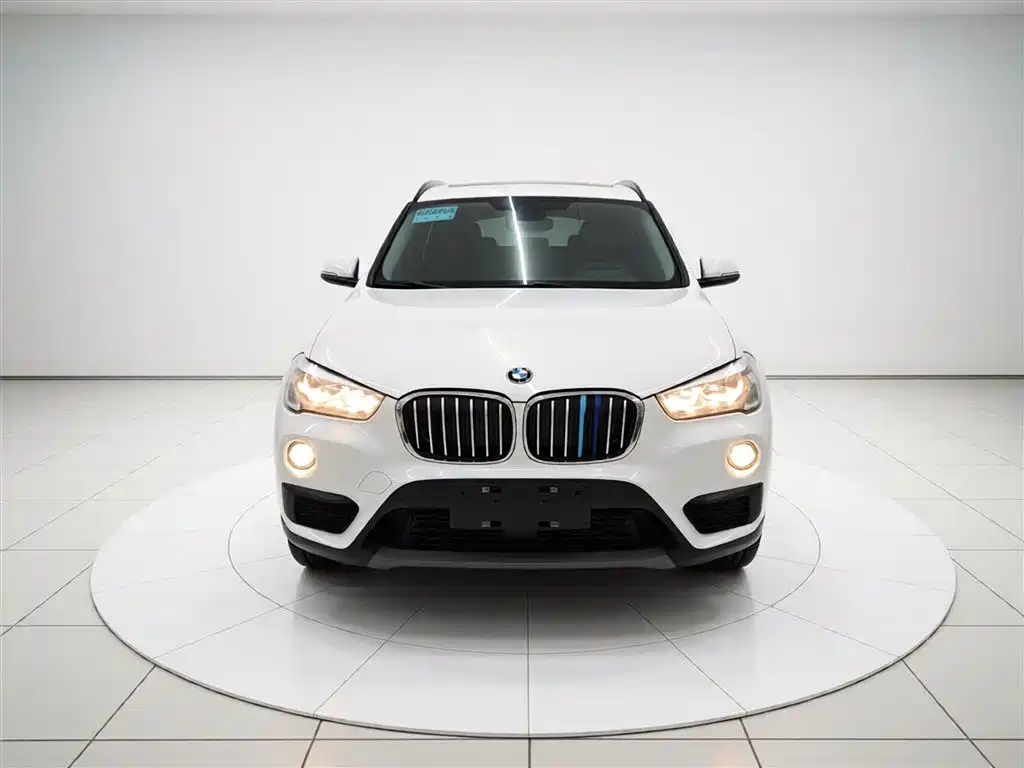 BMW X1 2018 — фото 3