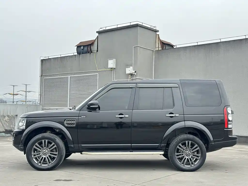 Land Rover Discovery 2017 — фото 6