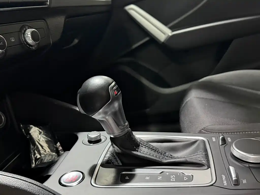 Audi Q2L 2020