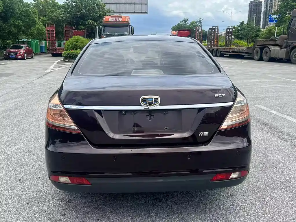 Geely Emgrand 2015