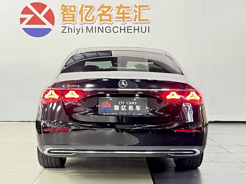Mercedes-Benz E-Class 2025 — фото 13