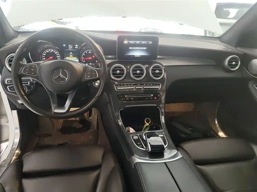 Mercedes-Benz GLC 2018 — фото 10