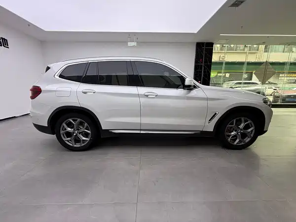 BMW X3 2021