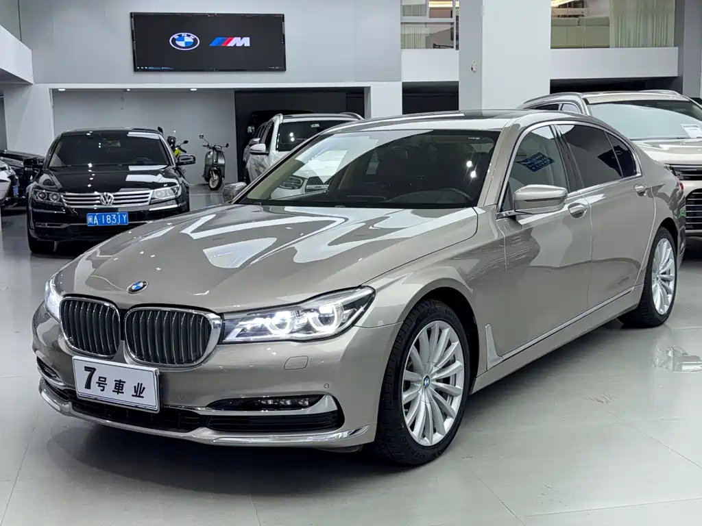BMW 7 Series 2017 — фото 1