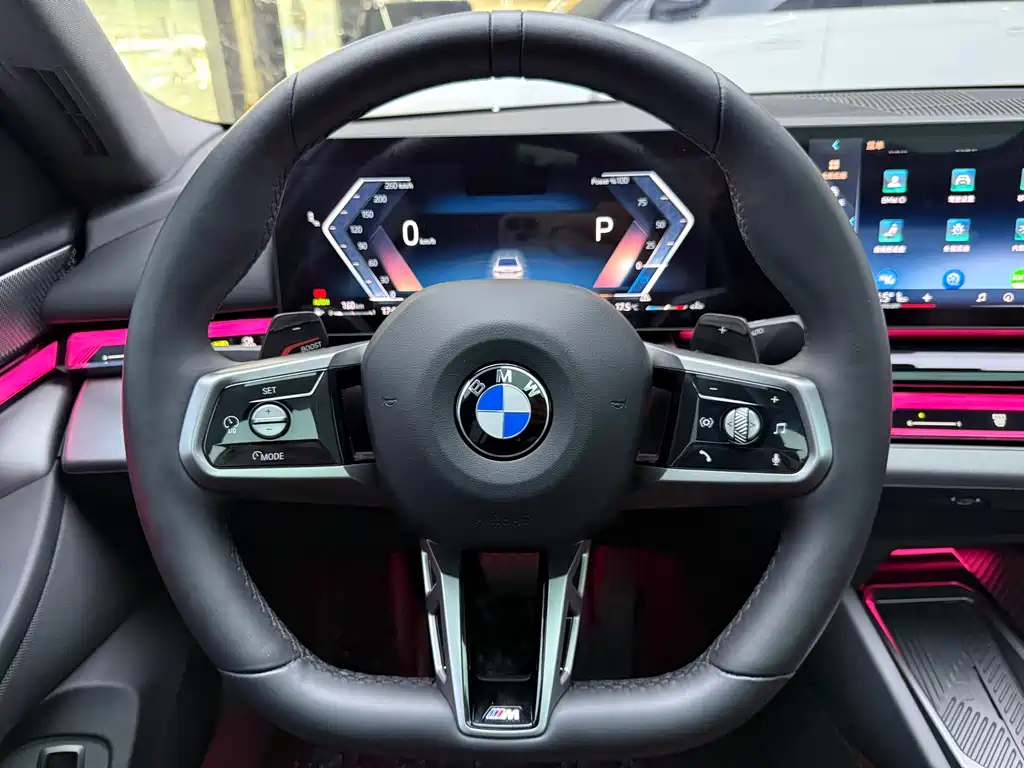 BMW 5 Series 2024 — фото 10