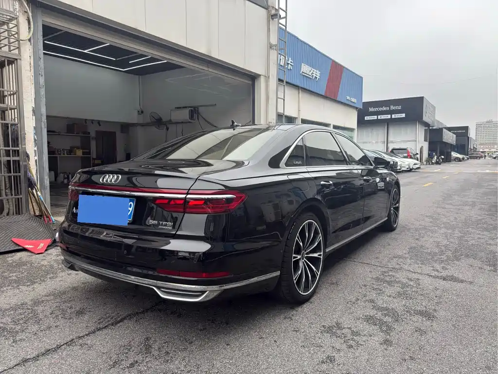 Audi A8 2019 — фото 4