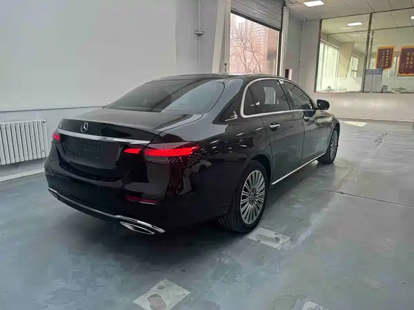 Mercedes-Benz E-Class 2023