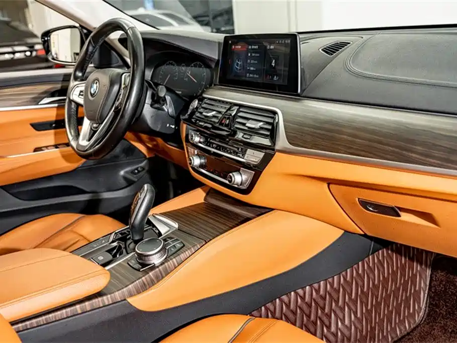 BMW 6 Series GT 2019 — фото 18