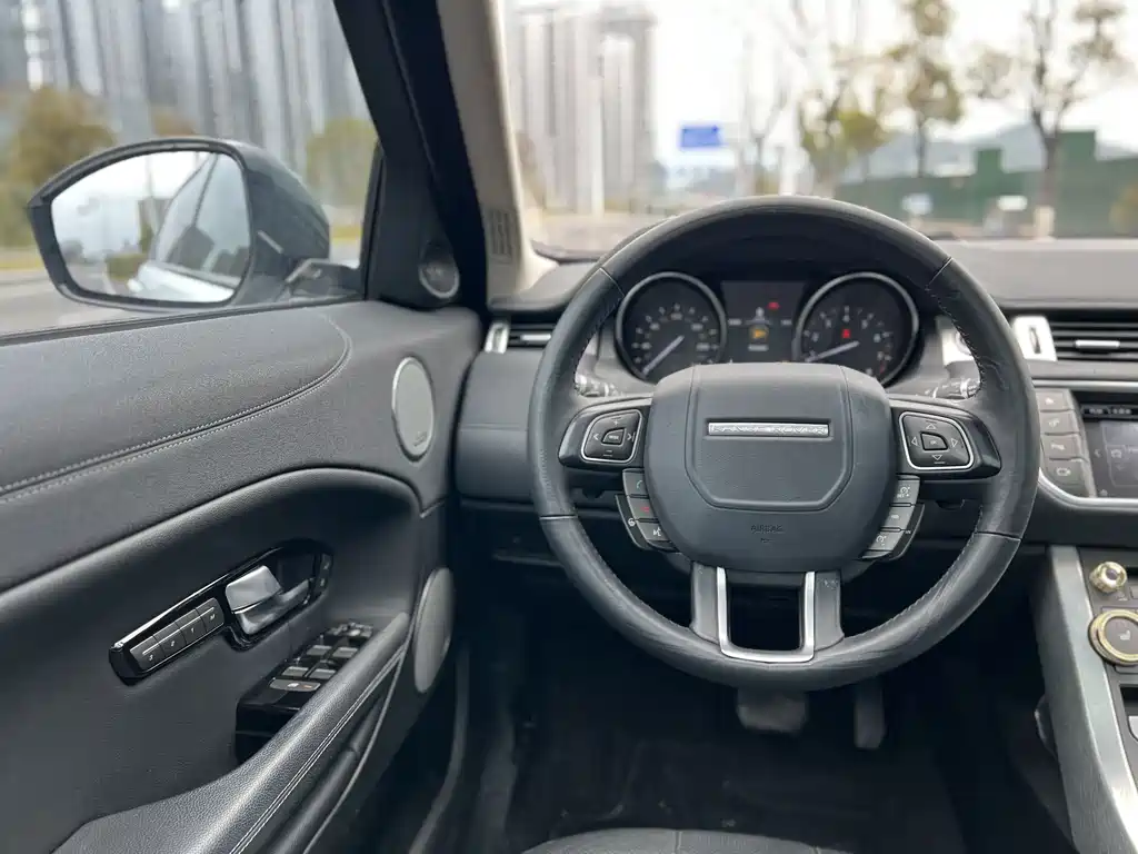 Land Rover Evoque 2017 — фото 8