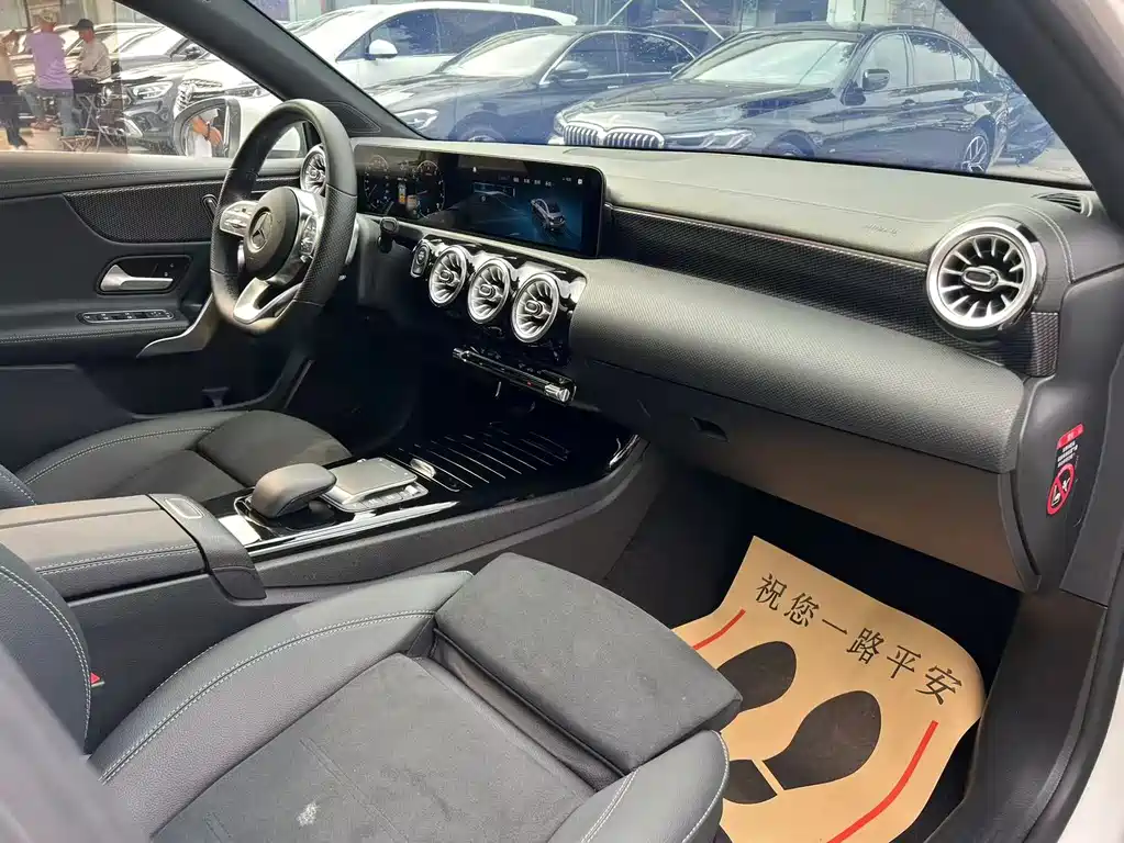 Mercedes-Benz A-Class 2023 — фото 26