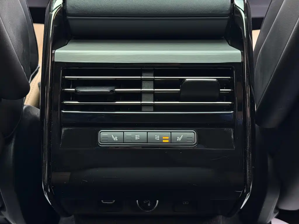 Land Rover Sport 2023 — фото 19