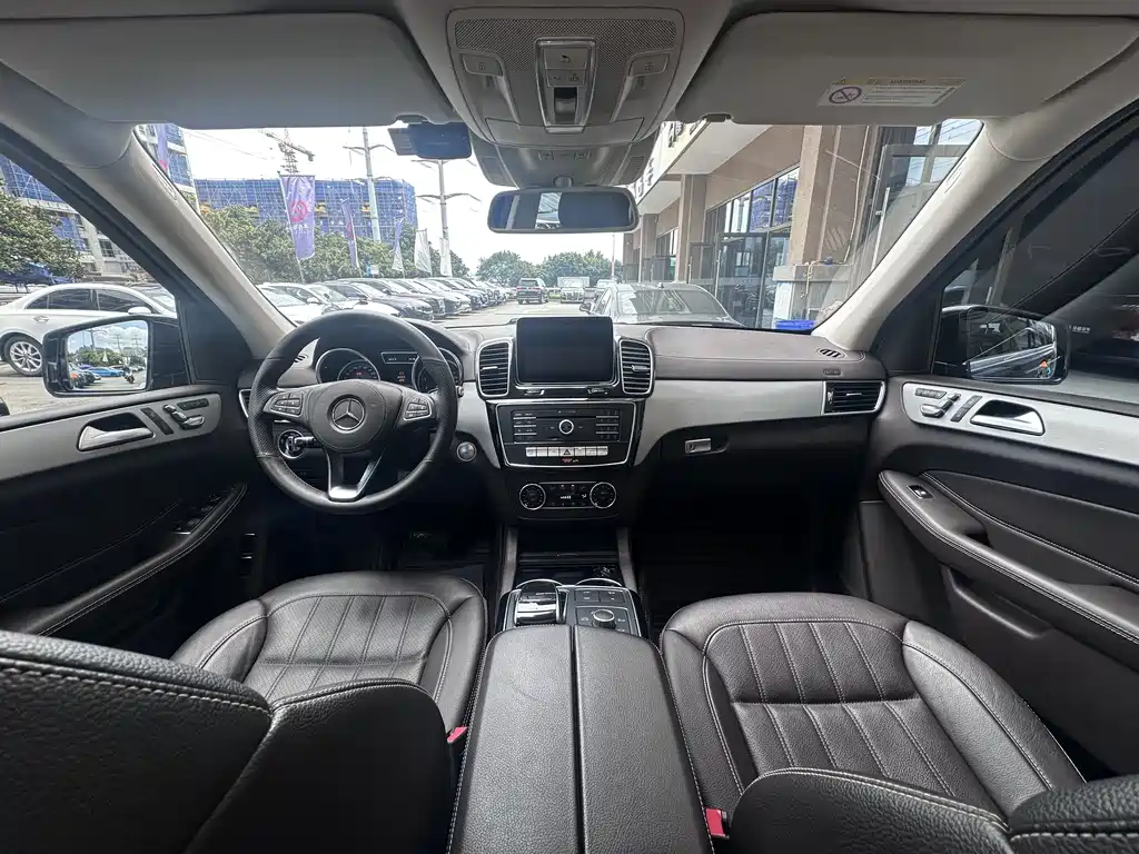 Mercedes-Benz GLS 2018 — фото 13