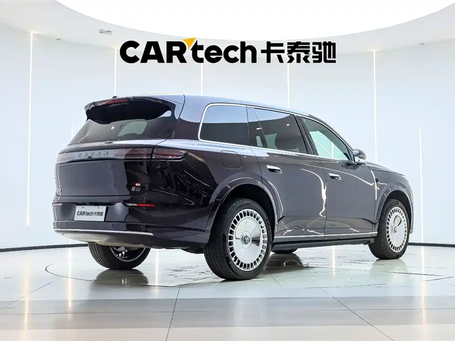VOYAH Taishan 2025