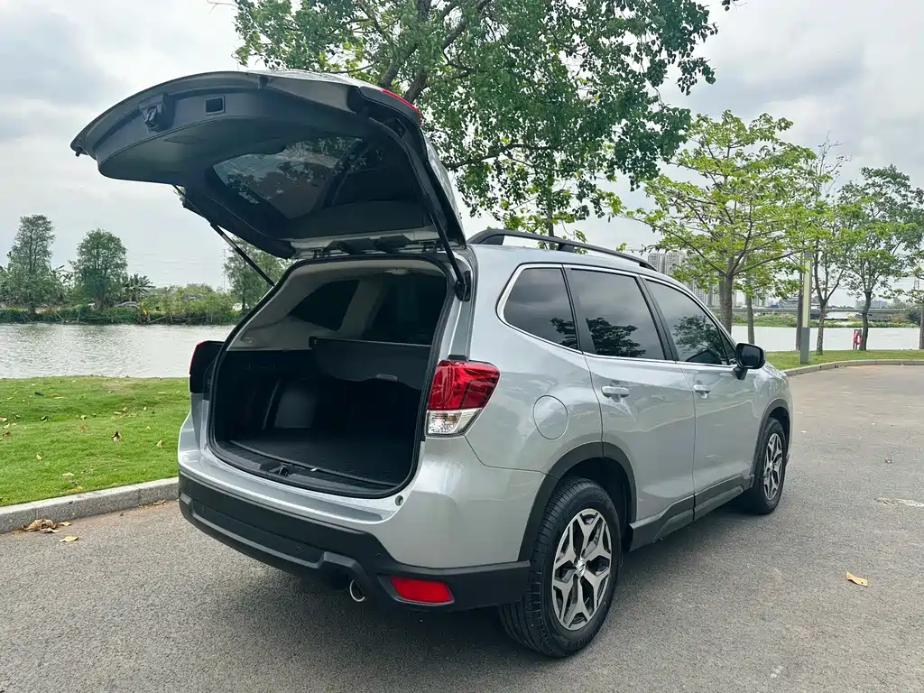 Subaru Forester 2021 — фото 9