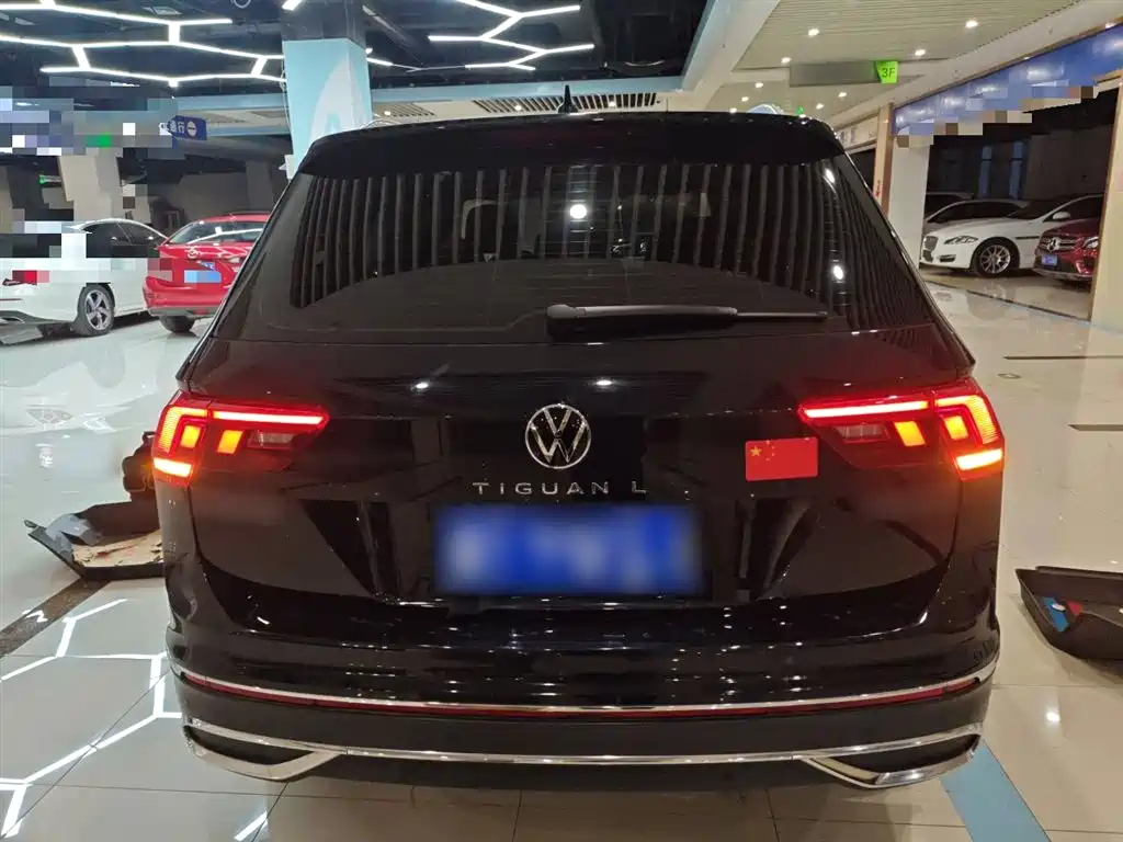 Volkswagen Tiguan L 2022 — фото 6