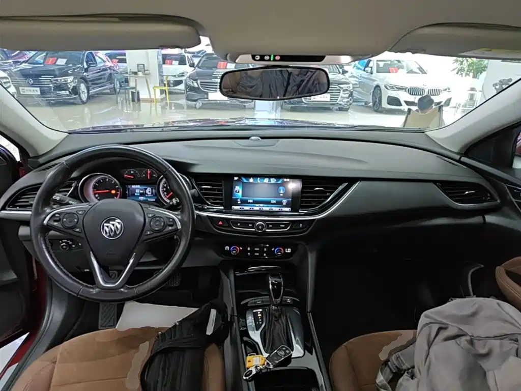 Buick Regal 2019 — фото 10
