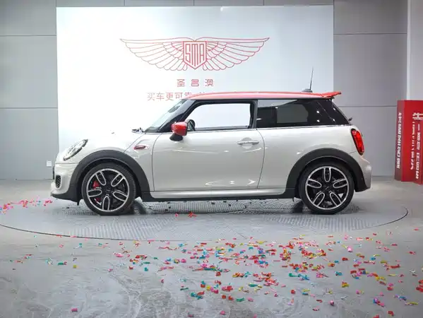 MINI JCW 2021
