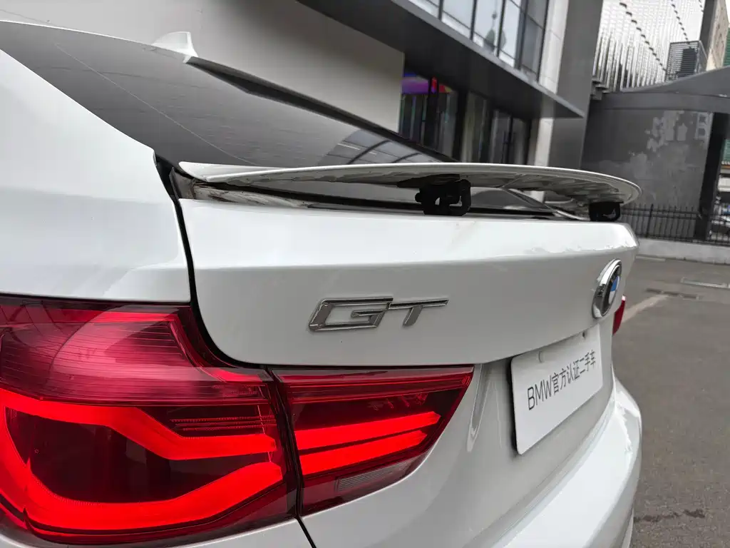 BMW 3 Series GT 2018 — фото 20