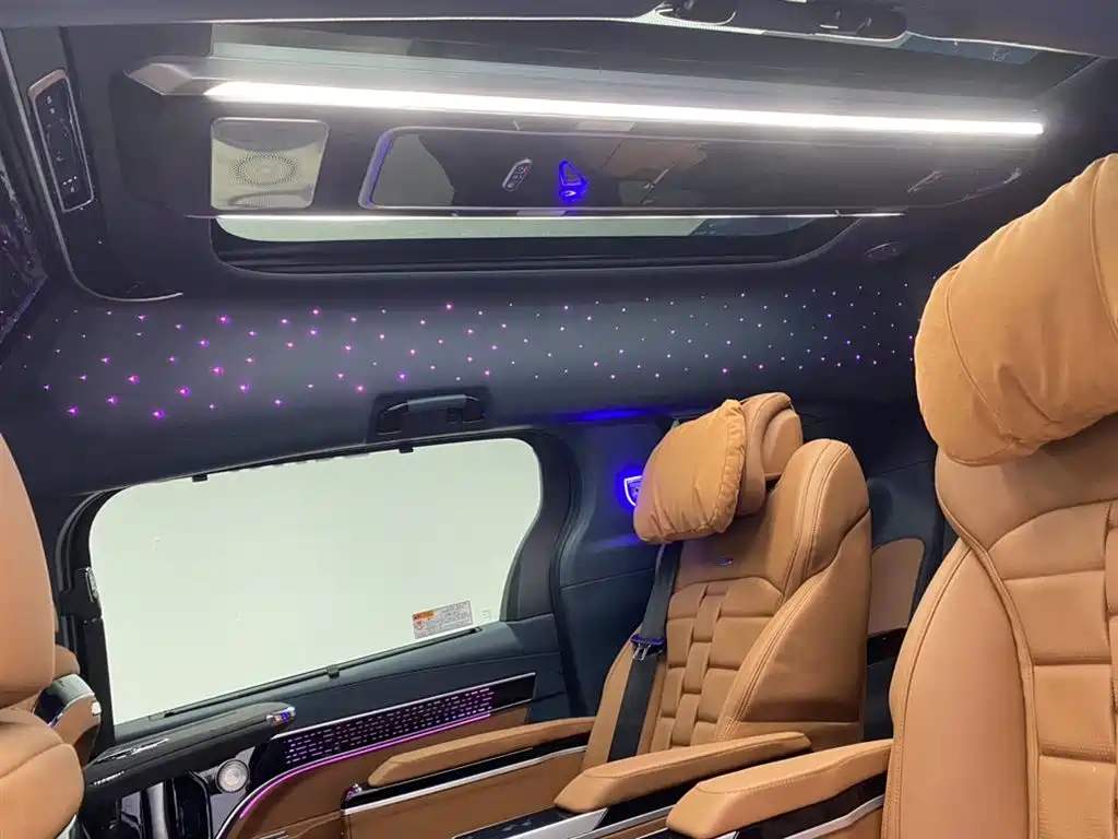 Toyota Granvia — фото 24