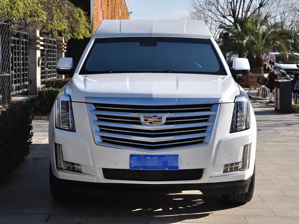 Cadillac Escalade 2017 — фото 2