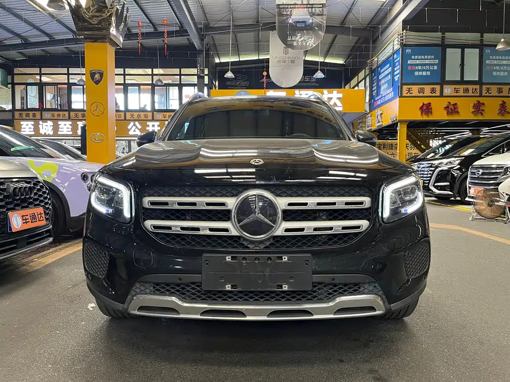 Mercedes-Benz GLB 2023 — фото 1