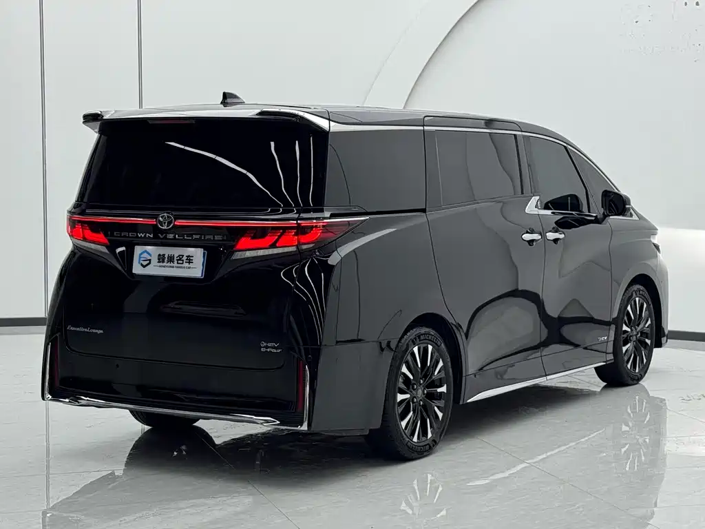 Toyota Vellfire 2025 — фото 29