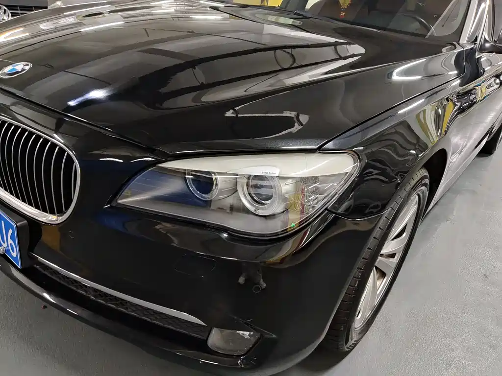BMW 7 Series 2012 — фото 14