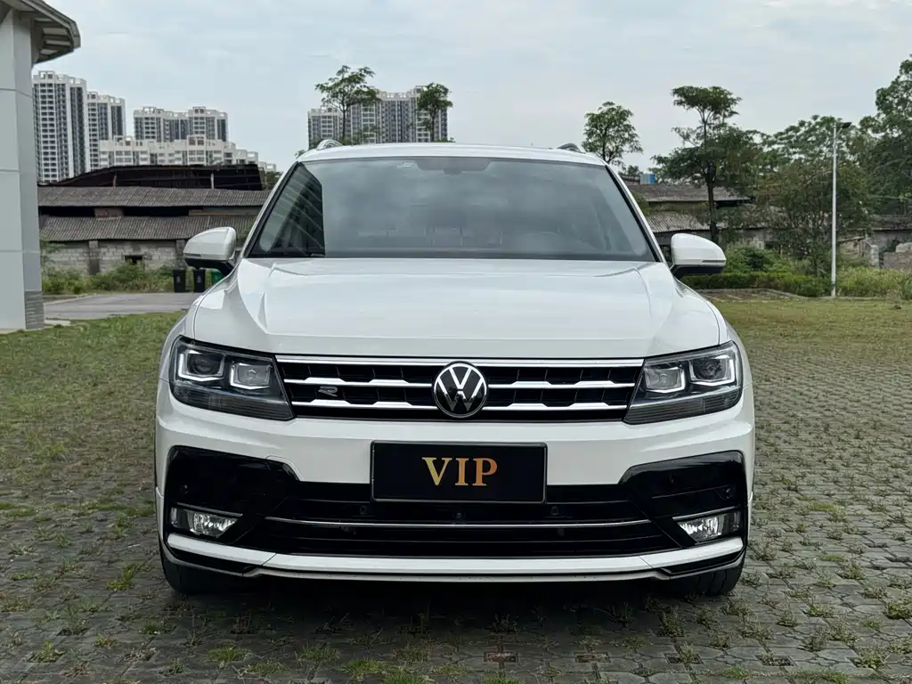 Volkswagen Tiguan L 2021 — фото 2