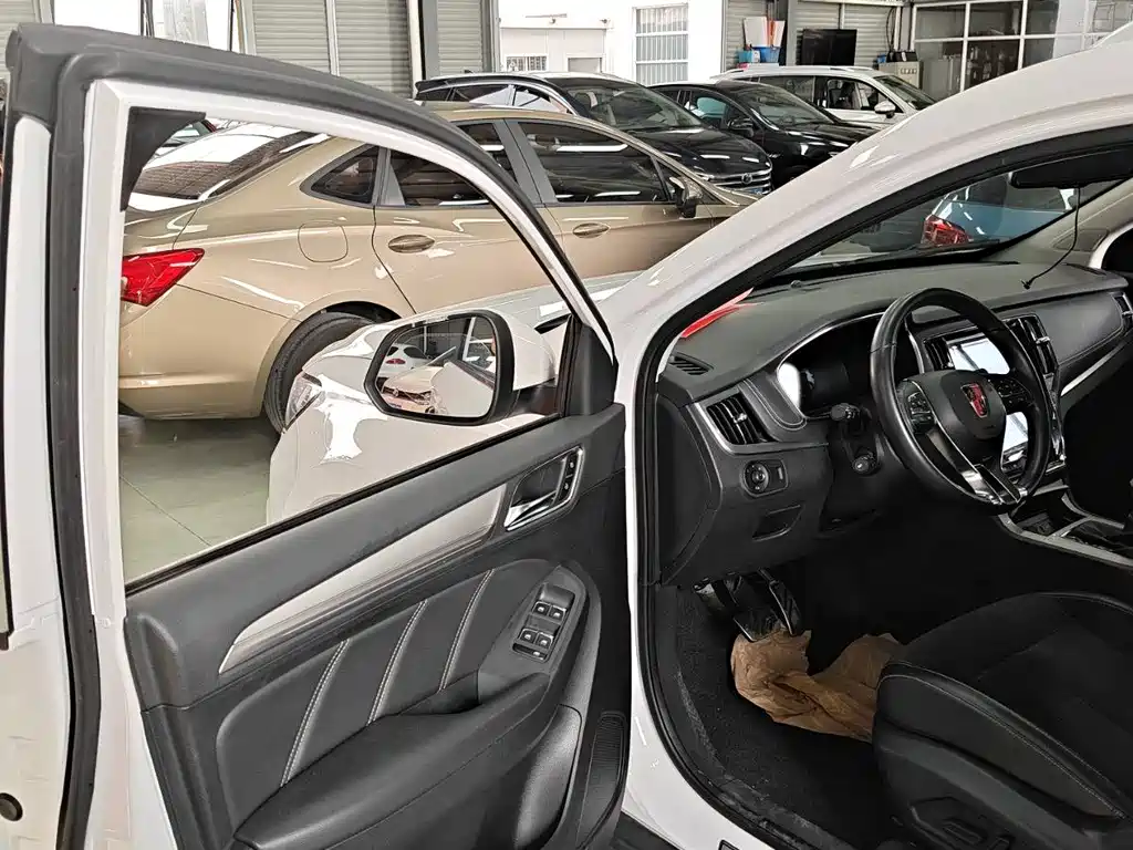 Roewe RX5 New Energy 2019 — фото 8