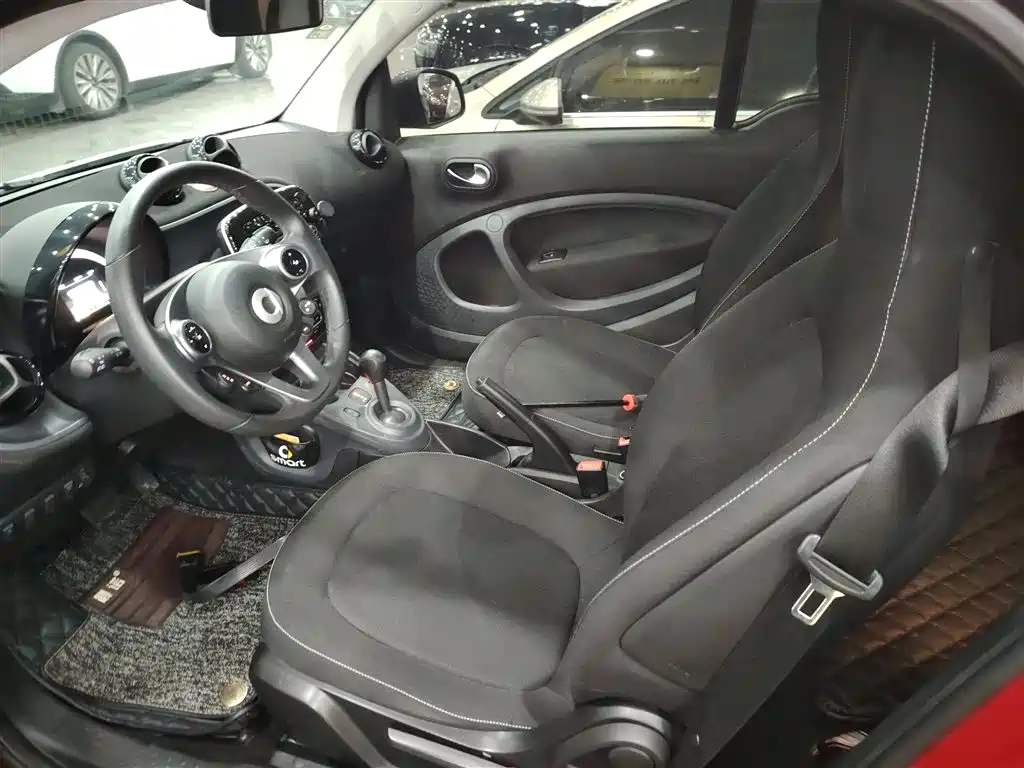smart Fortwo 2017 — фото 15