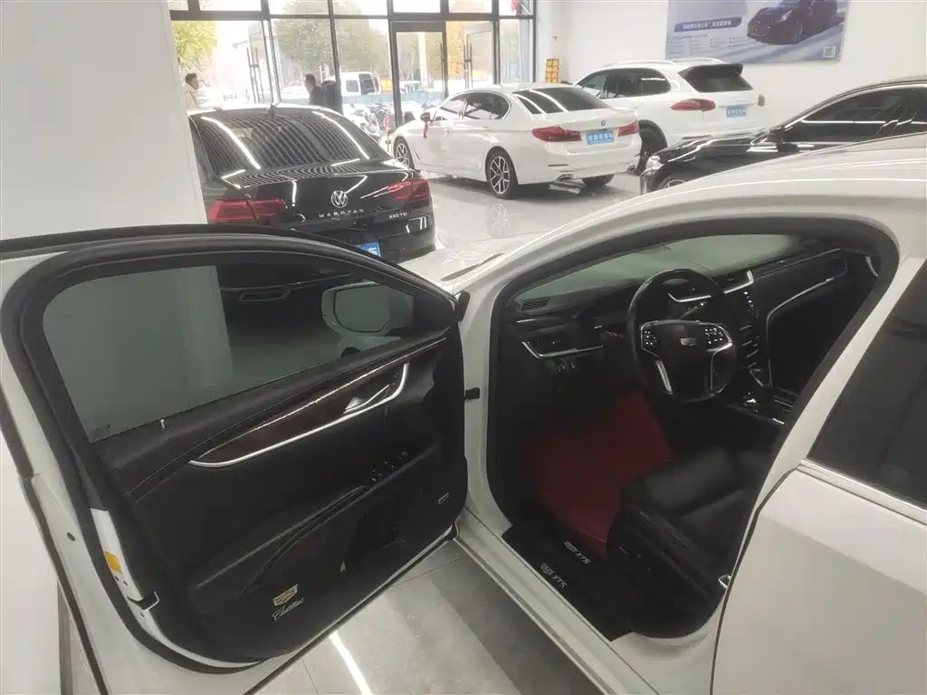 Cadillac XTS 2018 — фото 16