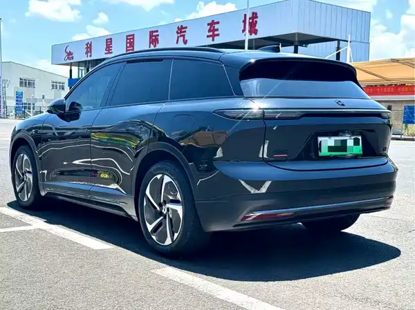 NIO ES6 2025