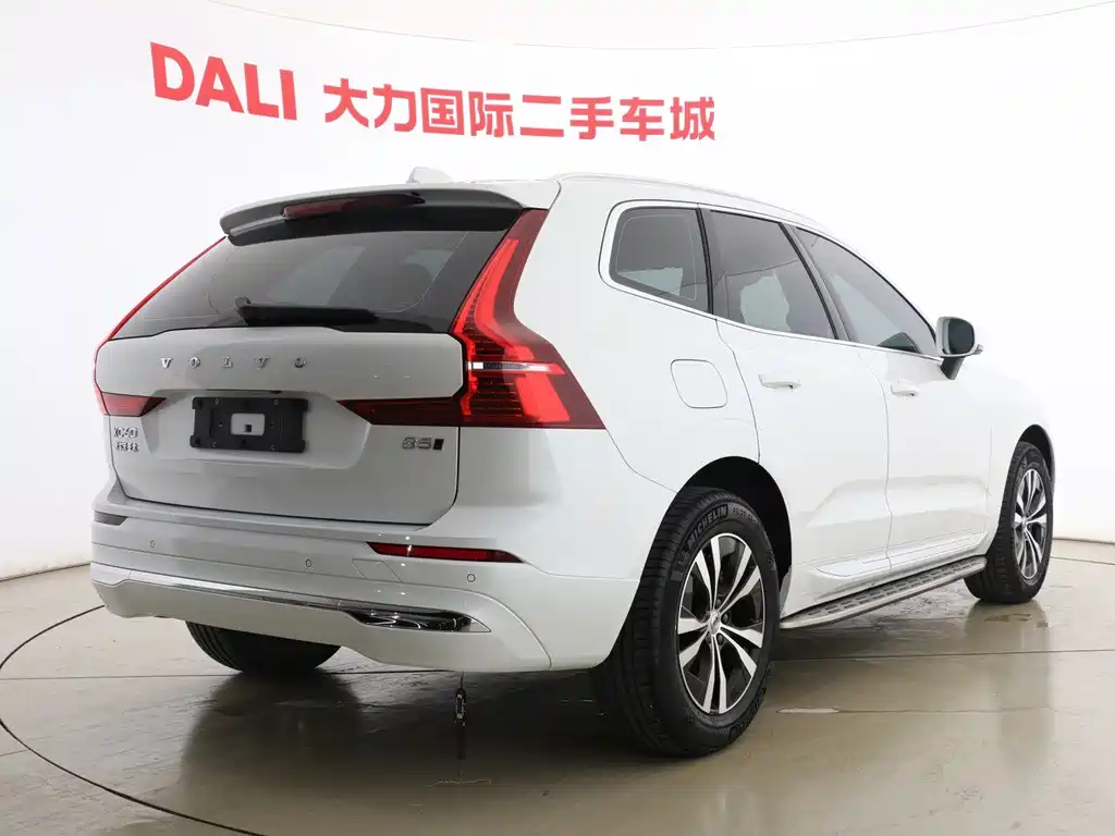 Volvo XC60 2023 — фото 14