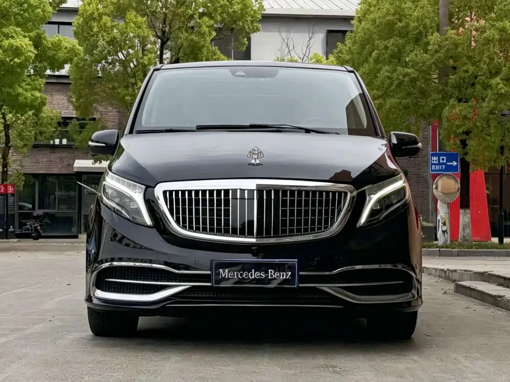 Mercedes-Benz V-Class 2021 — фото 1