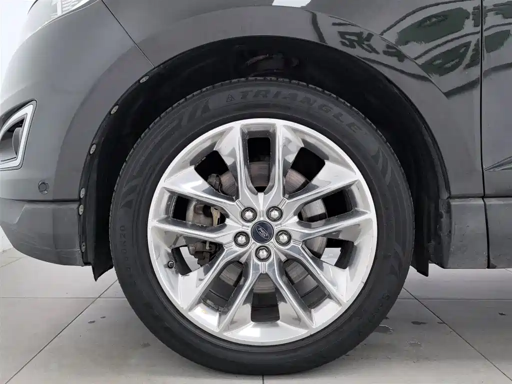 Ford Edge 2015 — фото 17