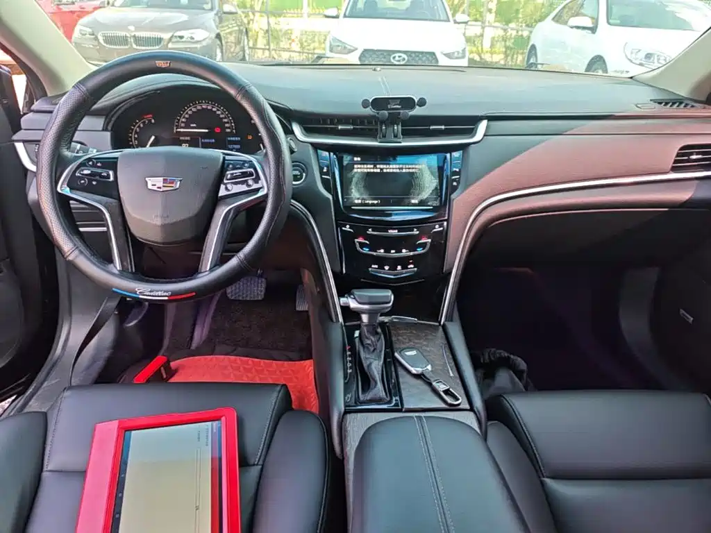 Cadillac XTS 2018 — фото 10