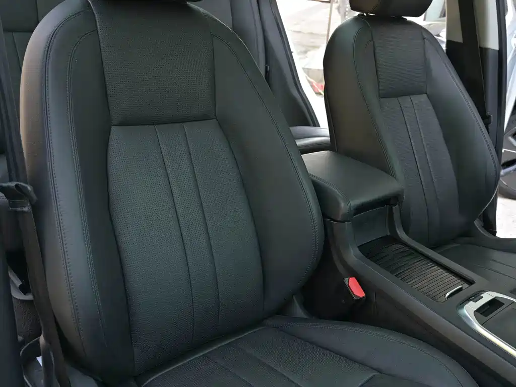 Land Rover Discovery Sport 2018 — фото 17