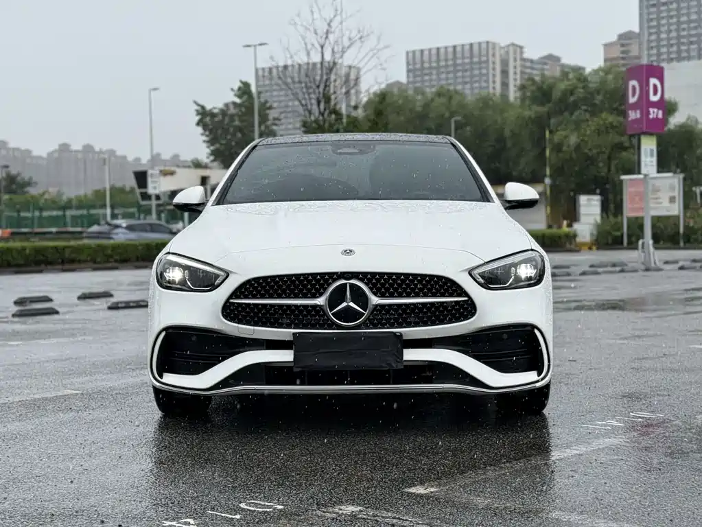 Mercedes-Benz C-Class 2023