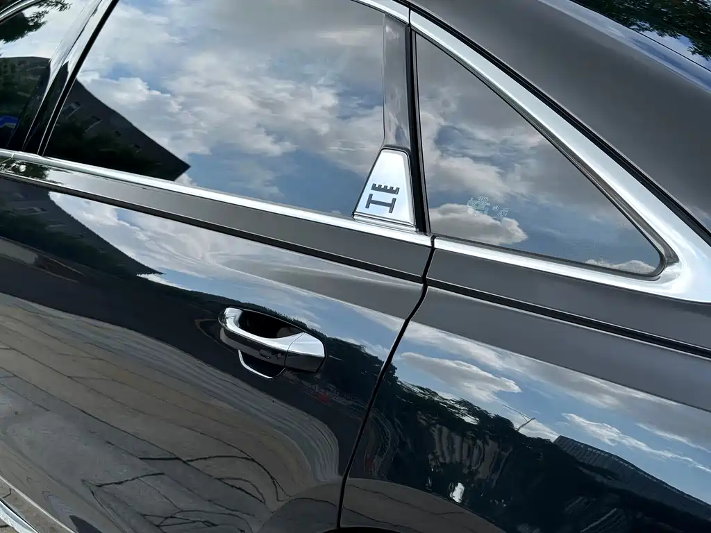 Audi A8 2024 — фото 14