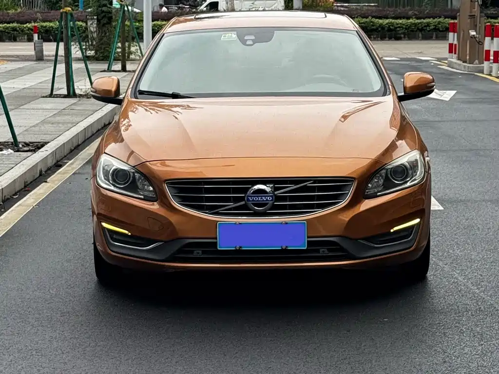 Volvo S60 2014 — фото 2