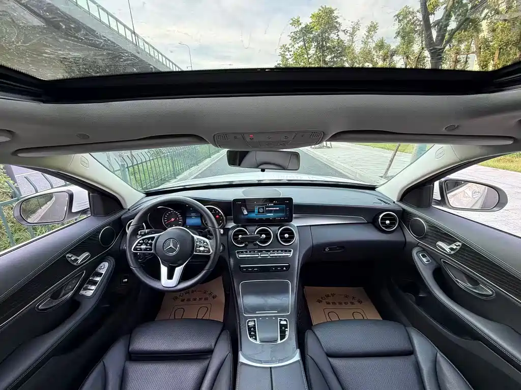 Mercedes-Benz C-Class 2019 — фото 9