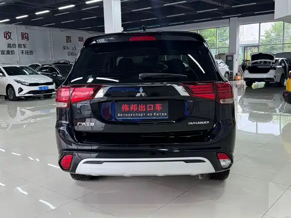 Mitsubishi Outlander 2023