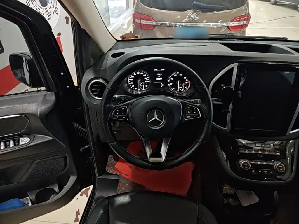 Mercedes-Benz Vito 2018 — фото 11