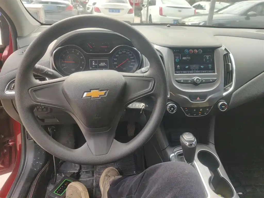 Chevrolet Cruze 2018 — фото 10