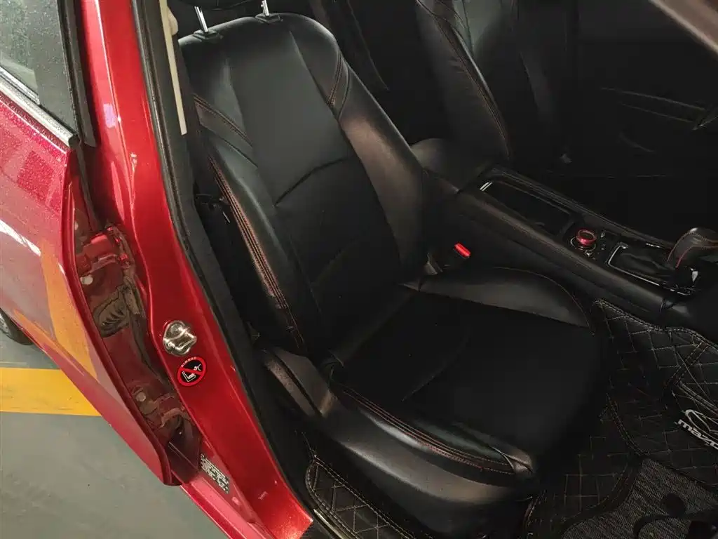 Mazda 3 Axela 2017 — фото 20