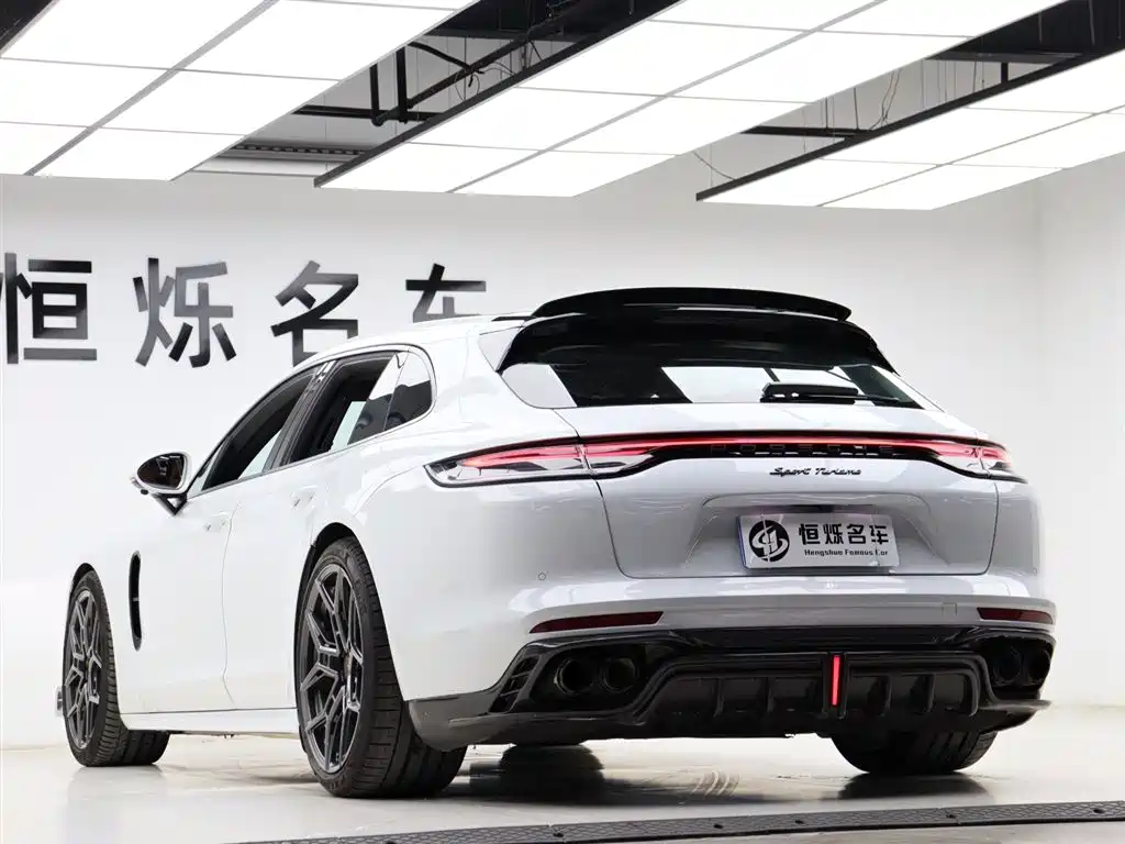 Porsche Panamera 2018 — фото 30