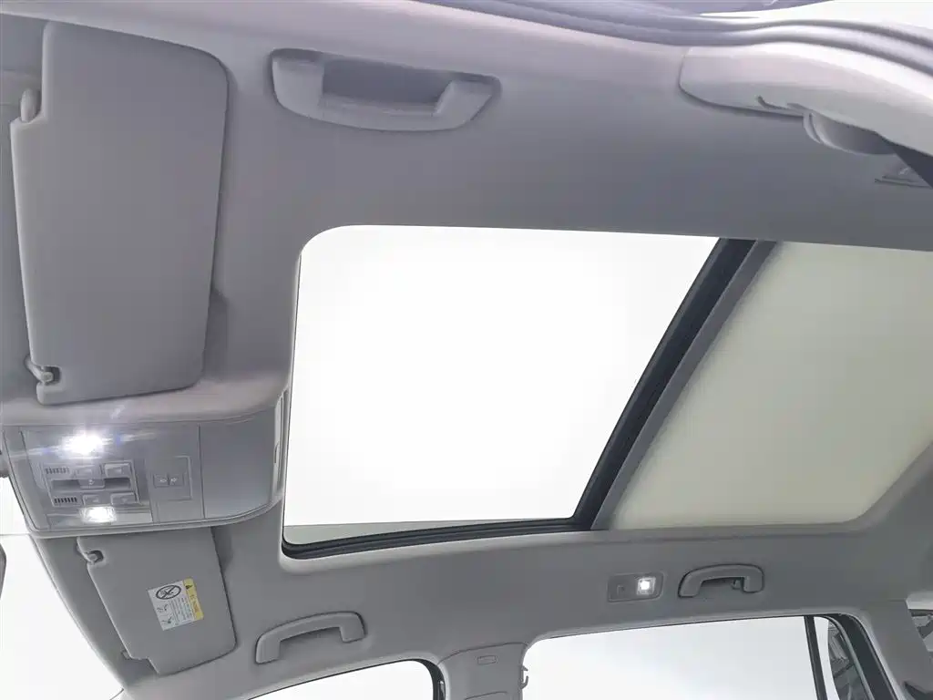 Volkswagen Tiguan L 2024 — фото 14