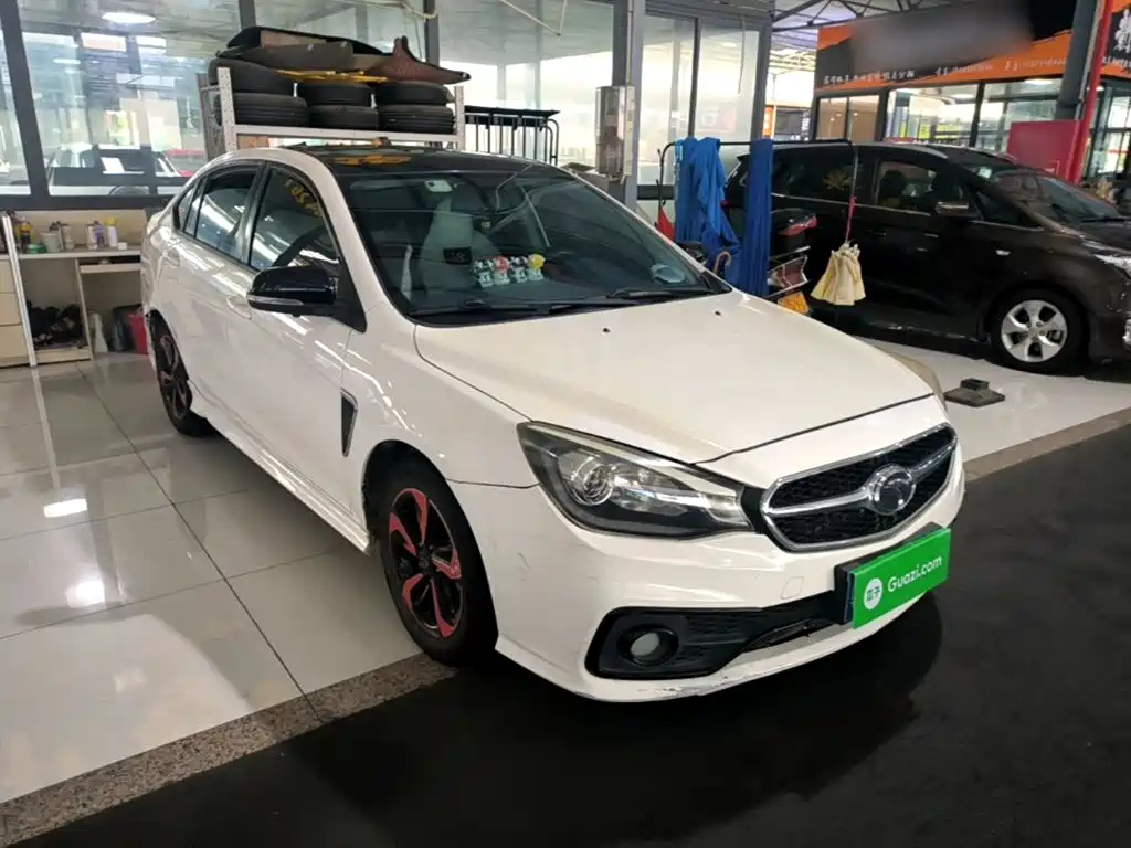 Soueast V5 Lingzhi 2017