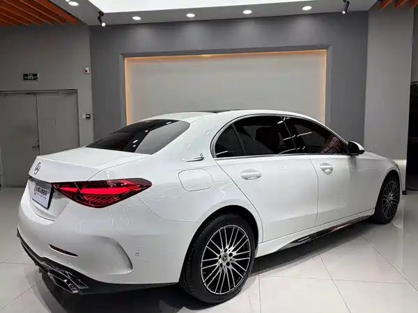 Mercedes-Benz C-Class 2025