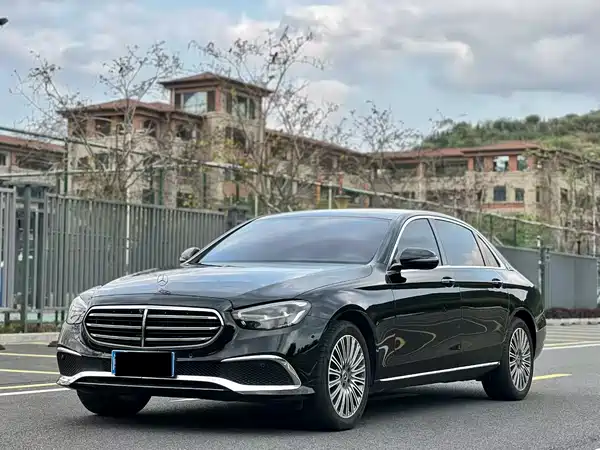 Mercedes-Benz E-Class 2023